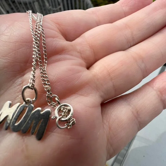 Sterling Silver MOM MUM Necklace 925 - Picture 3 of 4